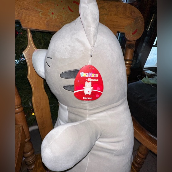 Carson the Cat 2023 Valentine's Day 26" Hugmee Squishmallow - Picture 4 of 5